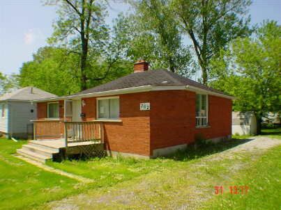 262 Woodycrest Ave, Georgina, L4P2W2 | Image 2