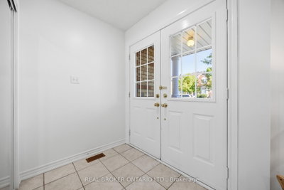 161 South Unionville Avenue — photo 6