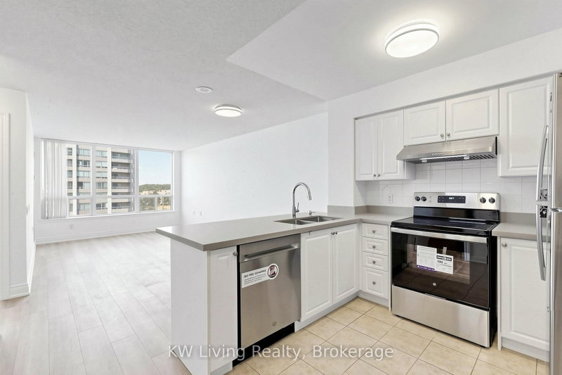 home for lease on 903-9017 Leslie Street
