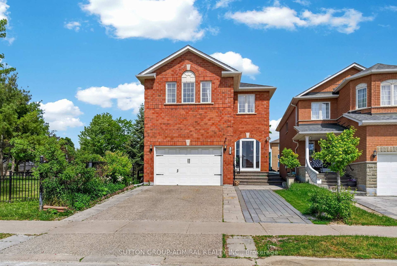 134 Purcell Crescent • Vaughan, ON photo 3