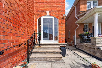 134 Purcell Crescent • Vaughan, ON photo 6