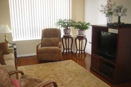 604 - 330 Red Maple Rd, Richmond Hill, L4C0T6 | Image 2