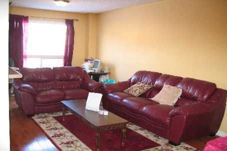 58 Warren Bradley St, Markham, L6C2W4 | Image 3