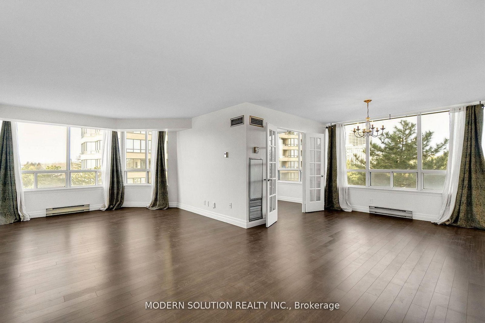 32 Clarissa Drive • #426 • Richmond Hill, ON photo 10
