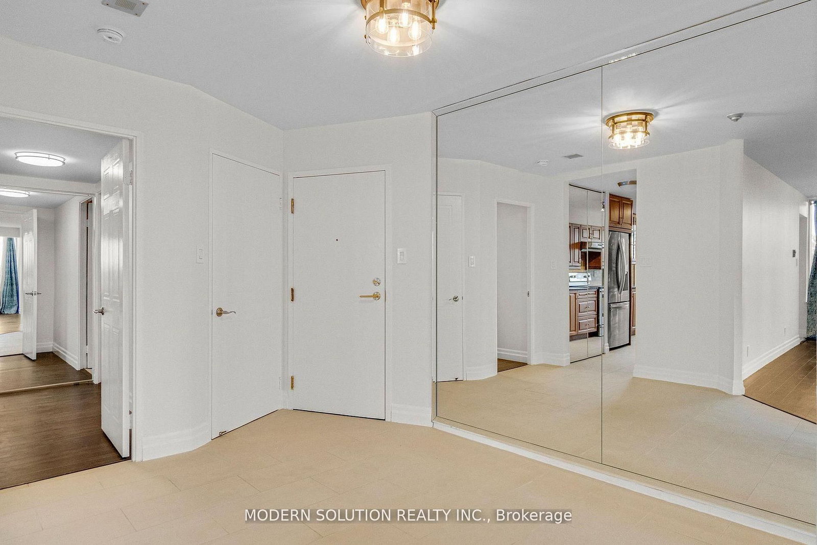 32 Clarissa Drive • #426 • Richmond Hill, ON photo 11
