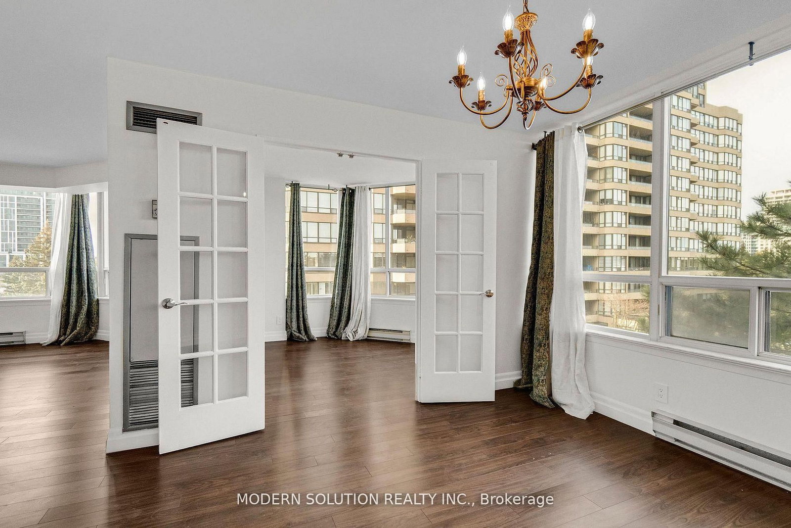 32 Clarissa Drive • #426 • Richmond Hill, ON photo 15