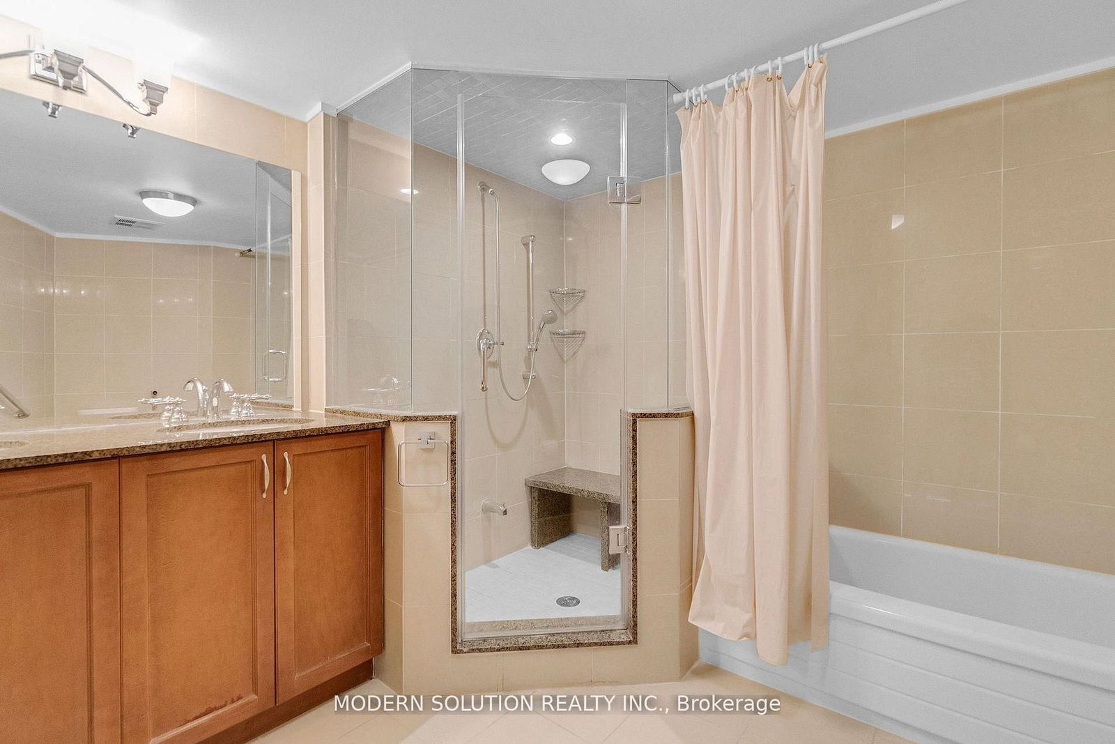 32 Clarissa Drive • #426 • Richmond Hill, ON photo 32