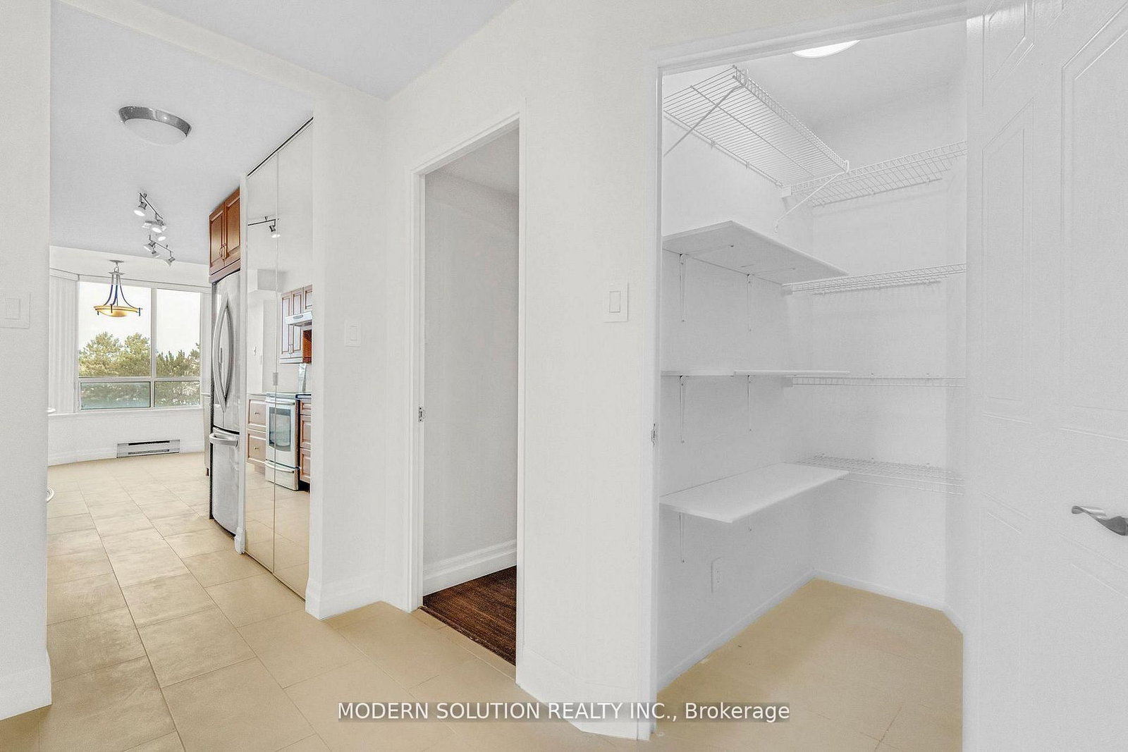32 Clarissa Drive • #426 • Richmond Hill, ON photo 36