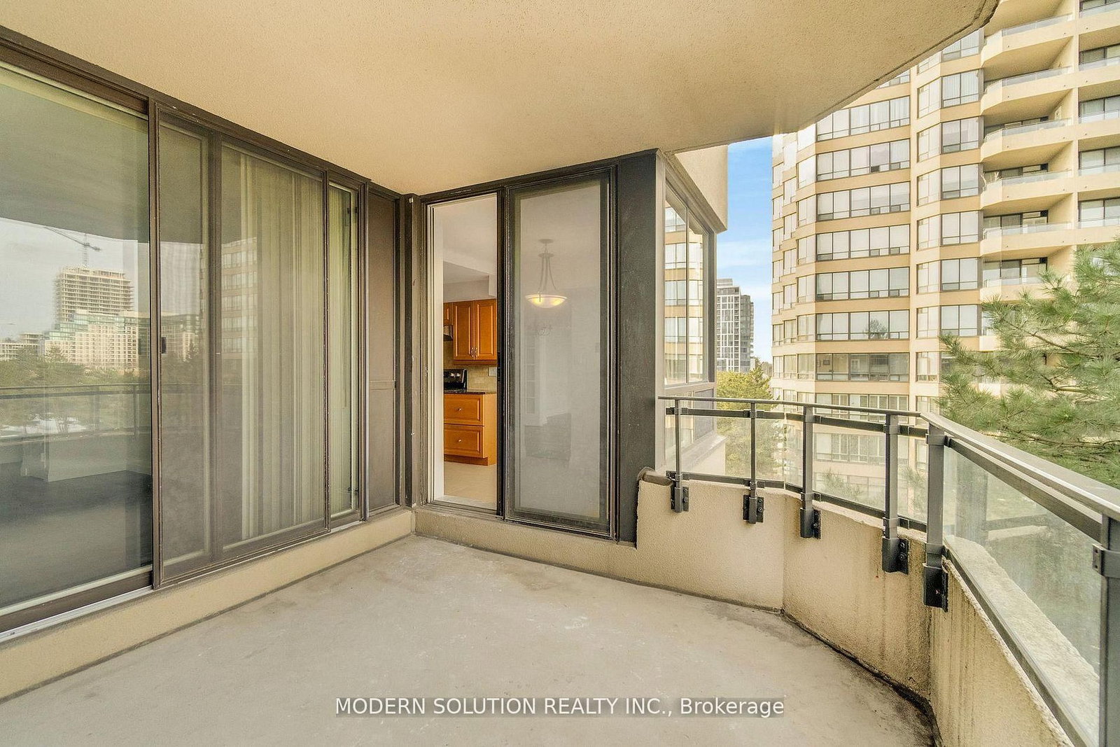 32 Clarissa Drive • #426 • Richmond Hill, ON photo 39