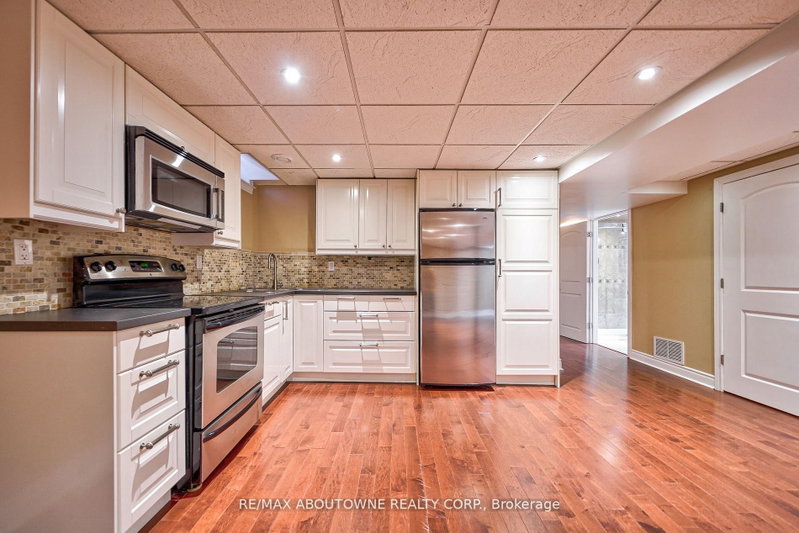 104 Cabinet Crescent