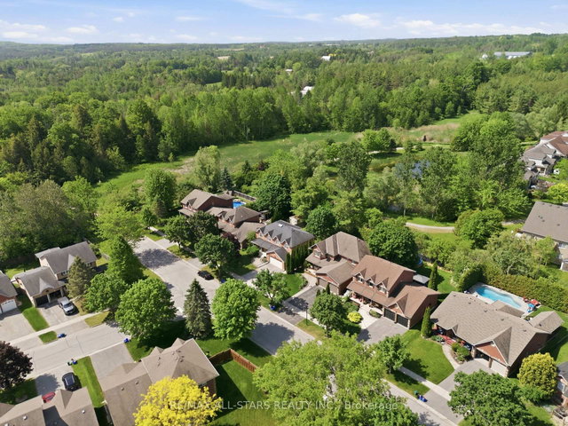 10 Forsythe Drive