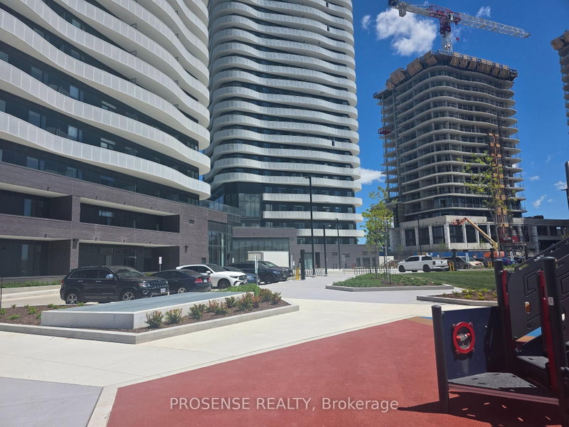 home for lease on 704-10 Flavelle Trail