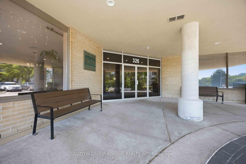 220 - 326 Major Mackenzie Drive