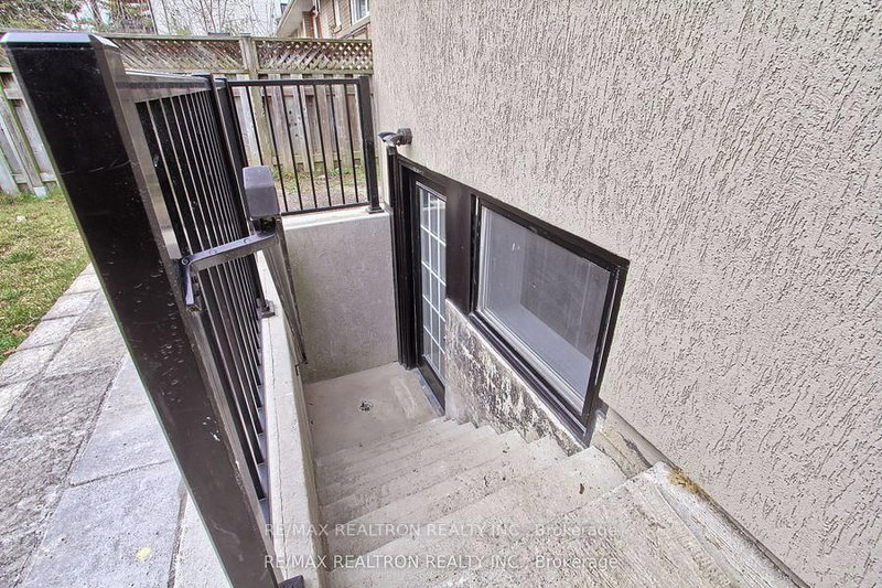 Bsmnt B - 31 Goodman Crescent