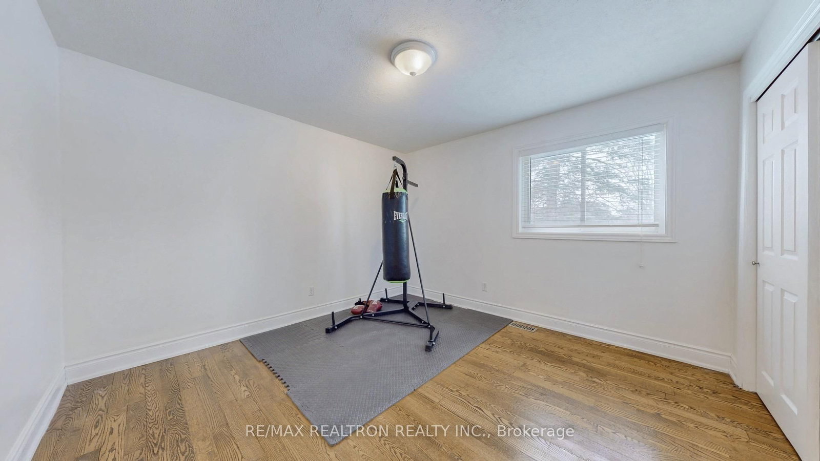 22305 Kennedy Road • East Gwillimbury, ON photo 15