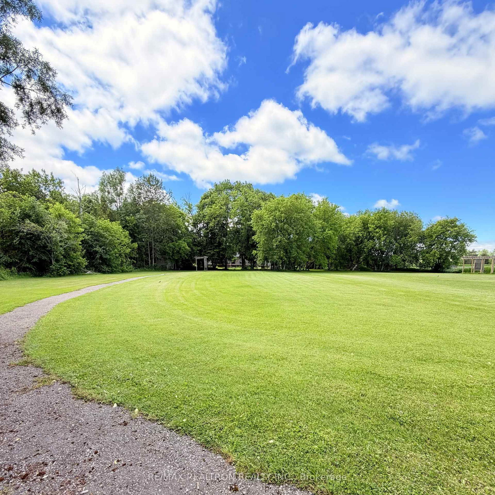 22305 Kennedy Road • East Gwillimbury, ON photo 32