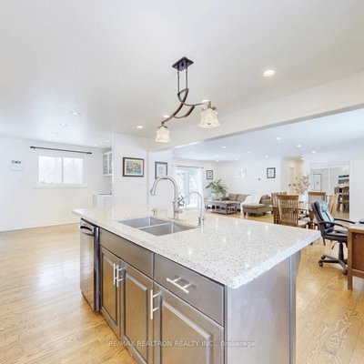 22305 Kennedy Road • East Gwillimbury, ON photo 9