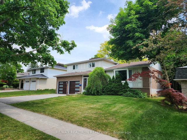 207 Bayview Fairways Drive