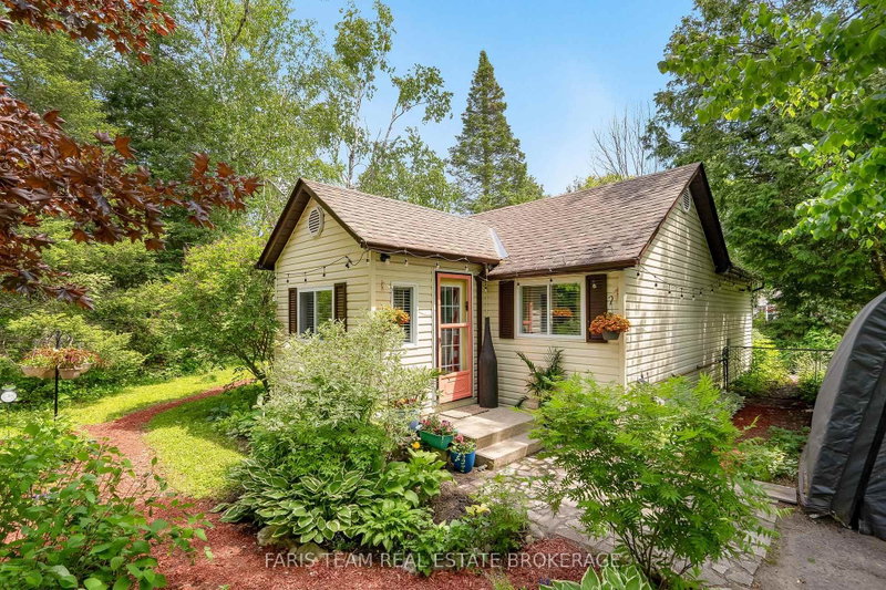 745 James St, Innisfil, Ontario