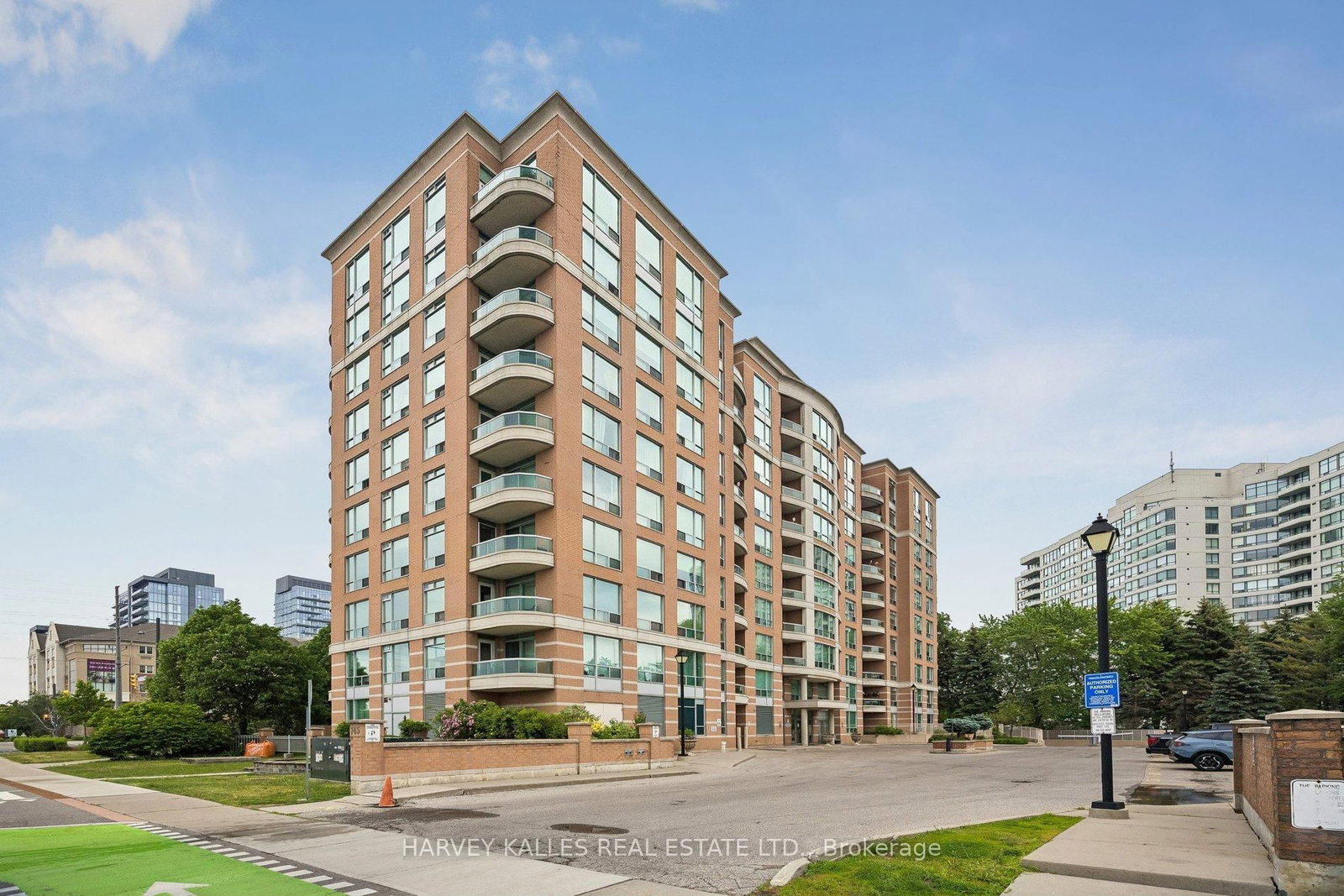 745 New Westminster Drive • #302 • Vaughan, ON photo 4