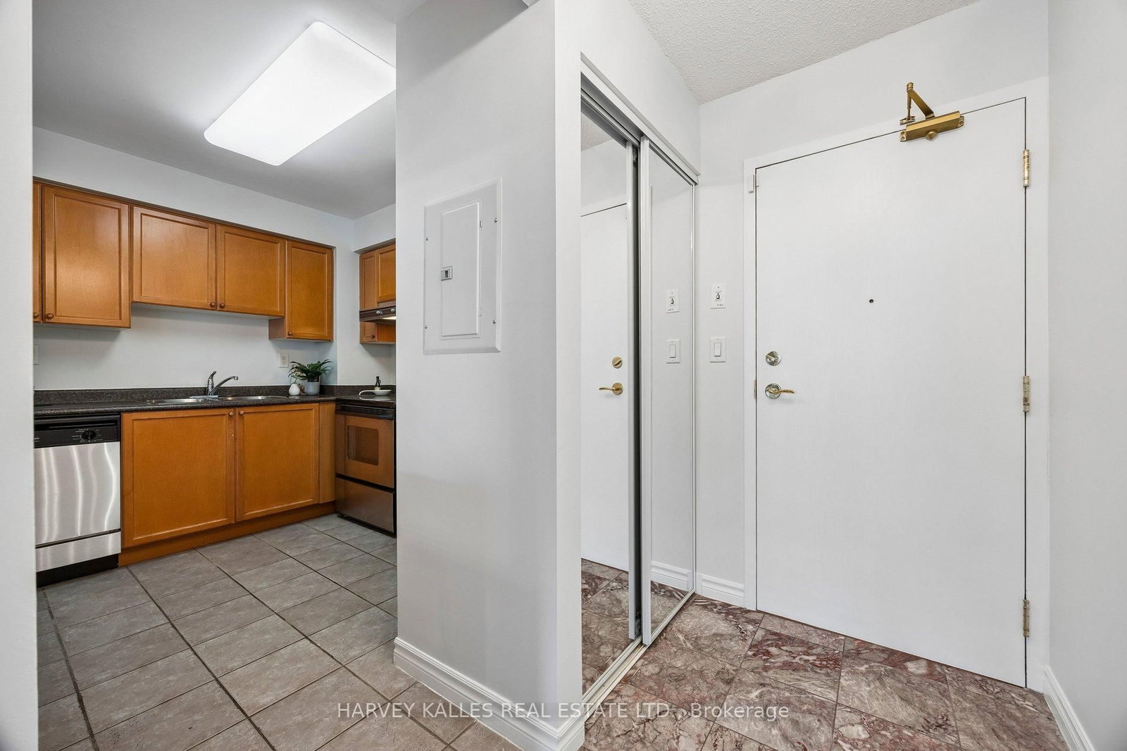 745 New Westminster Drive • #302 • Vaughan, ON photo 8