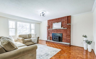 37 Mackay Drive • Richmond Hill, ON photo 4