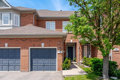 3-bed Townhouse, Condo · 190 Harding Blvd