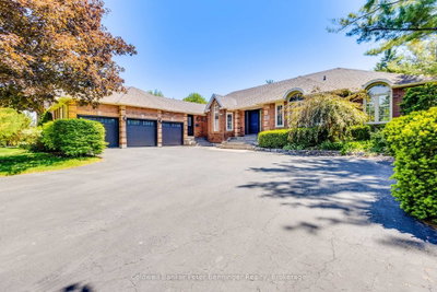 5-bed Detached House · 152 Treegrove Circ