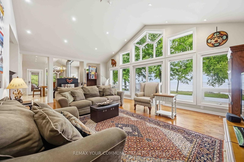 1699 Chief Joseph Snake Road, Georgina Islands