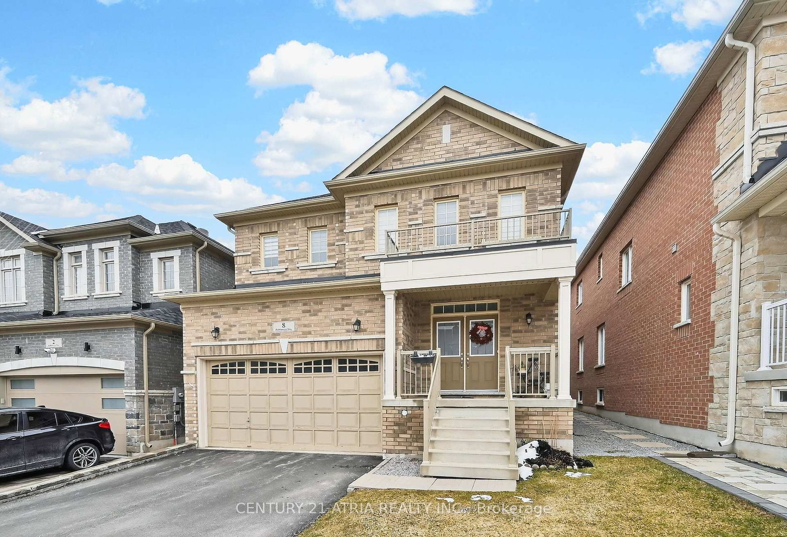 8 Fallharvest Way • Whitchurch-Stouffville, ON photo 3