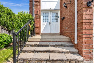 40 Ann Louise Crescent • Markham, ON photo 3