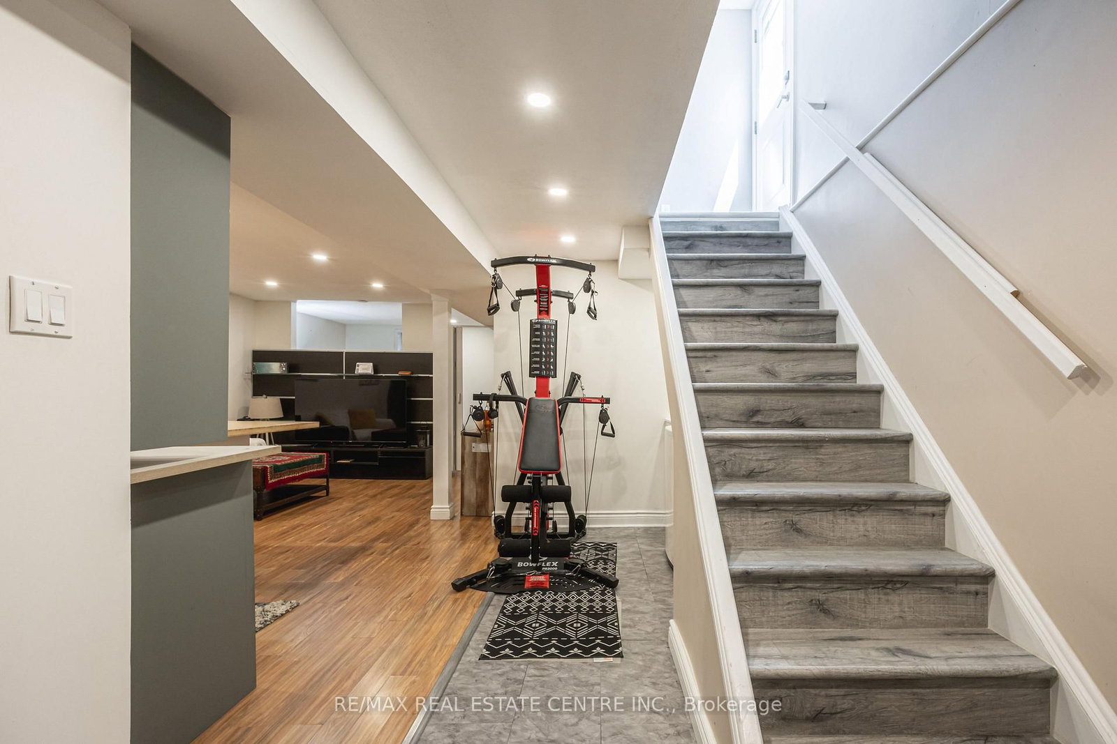 Detached House for lease at Bsmt-54 Gray Crescent, Richmond Hill, Ontario, L4C 5V5 - North Richvale - MLS: N13416632