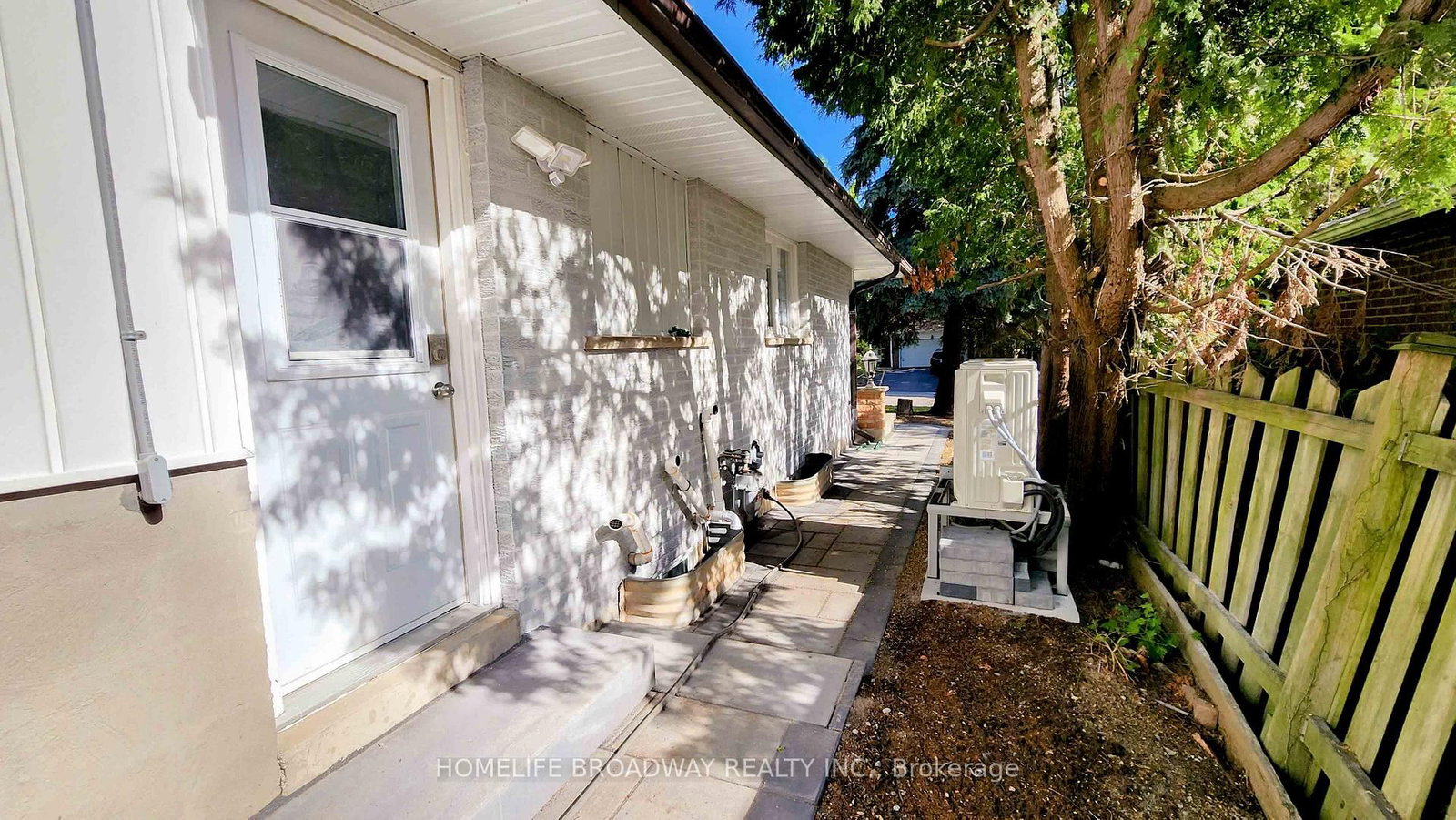 23 Southdale Drive • Markham, ON photo 31