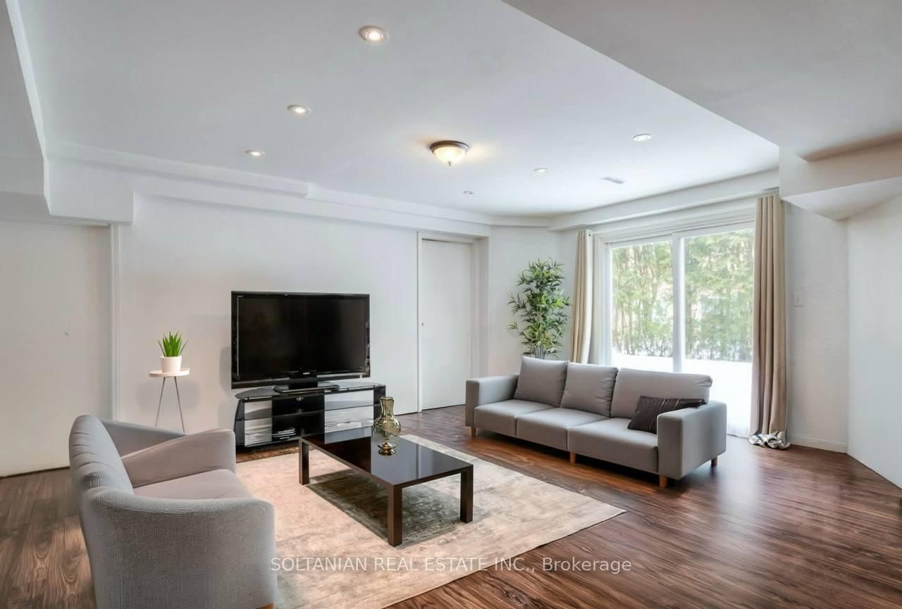 28 Dunvegan Drive • Richmond Hill, ON photo 38