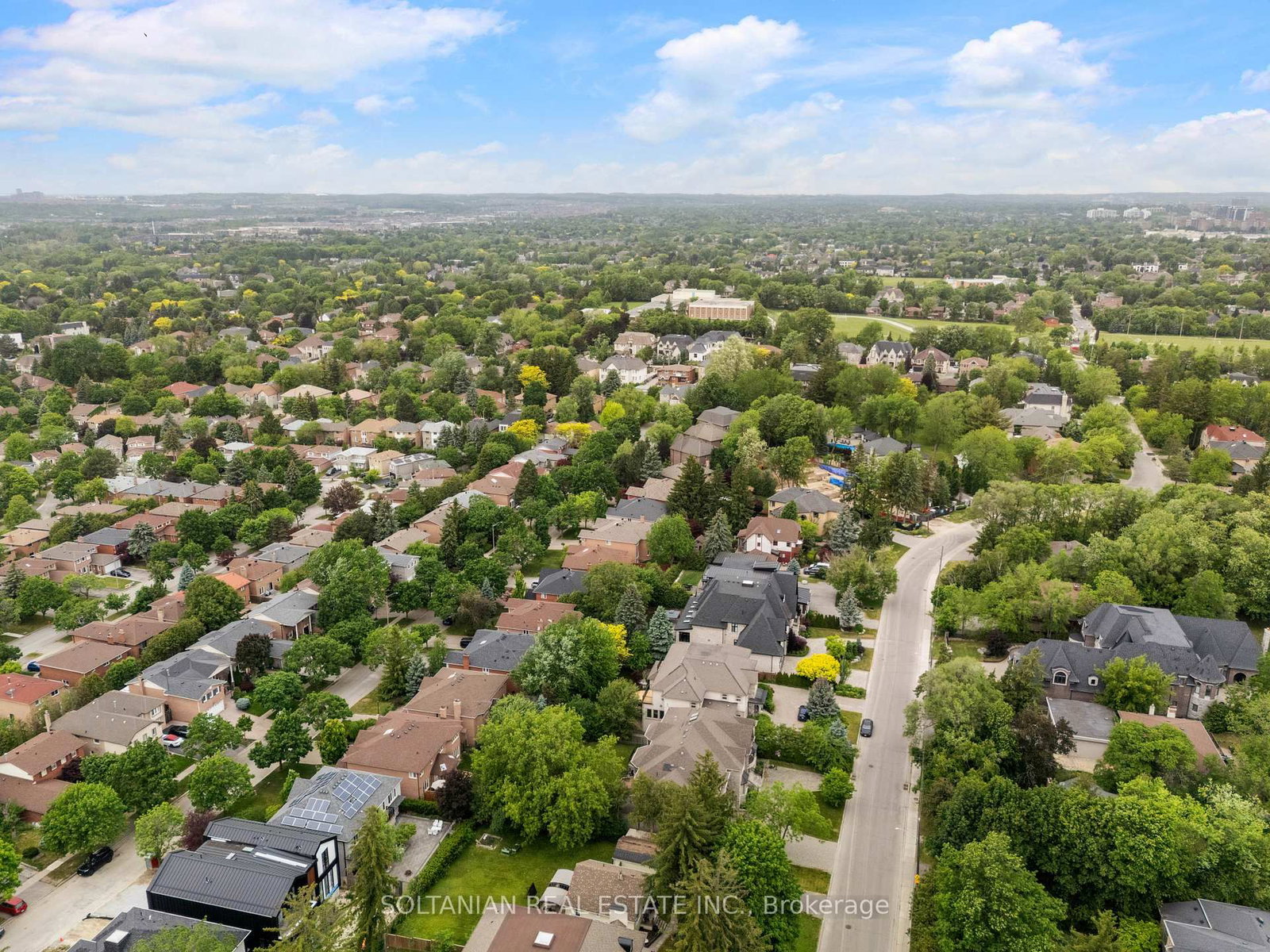 28 Dunvegan Drive • Richmond Hill, ON photo 49