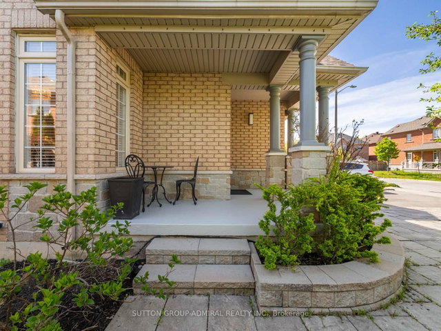 49 Loire Valley Avenue