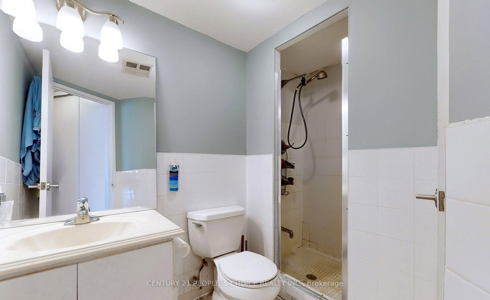 250 Davis Drive • #909 • Newmarket, ON photo 33