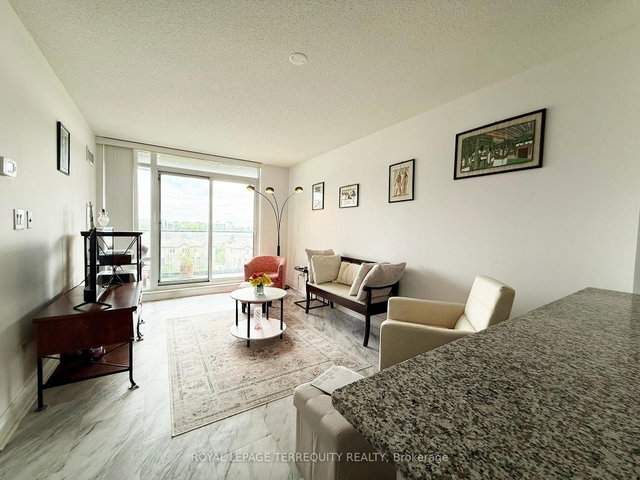 709 - 253 South Park Road