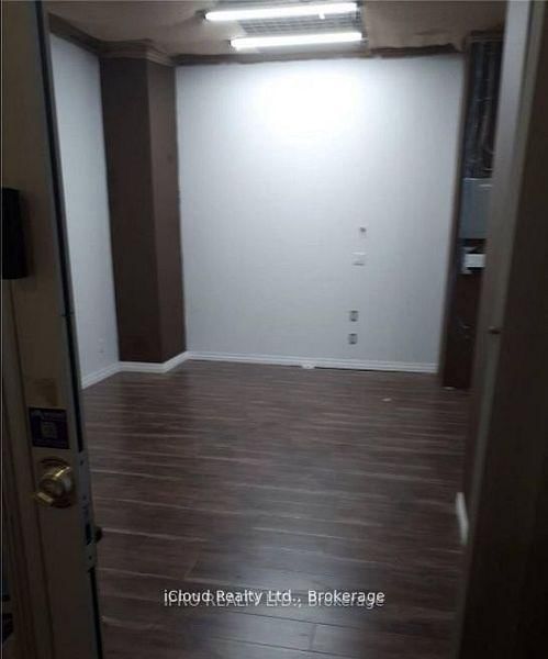 7181 Yonge Street, Unit 90 - Photo 6