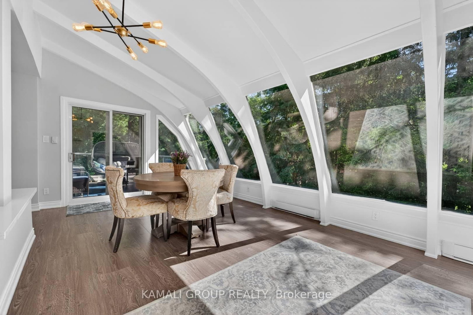 61 Lawnwood Court • Richmond Hill, ON photo 13