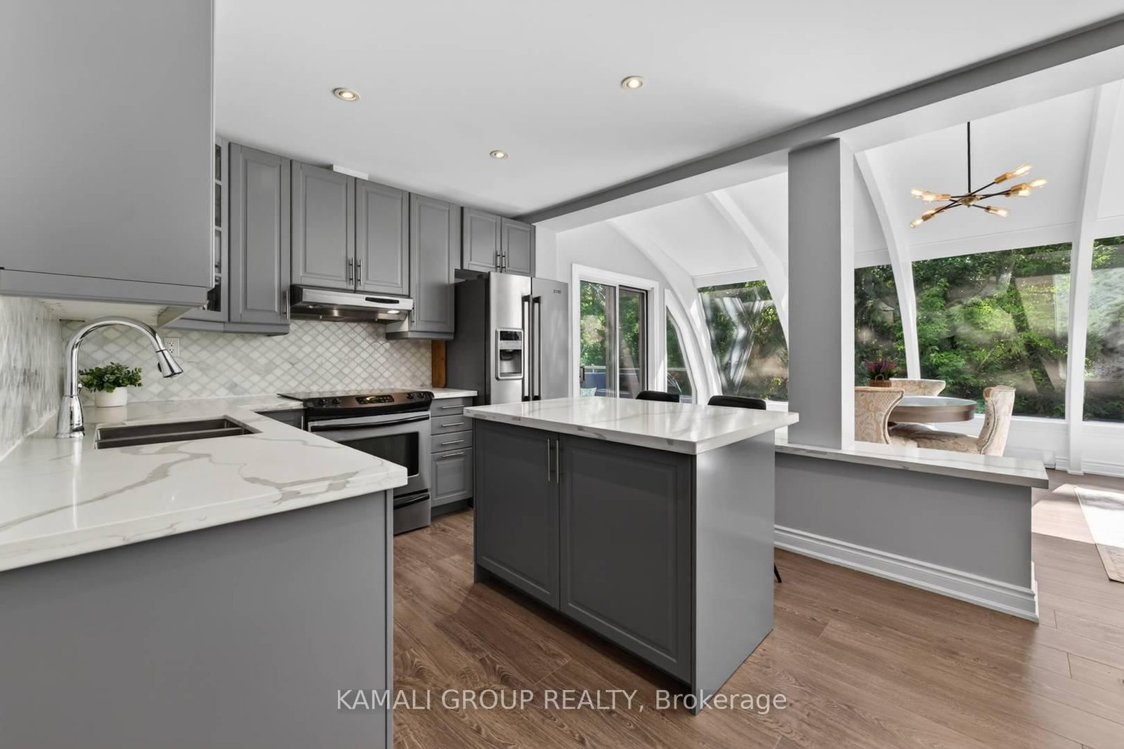 61 Lawnwood Court • Richmond Hill, ON photo 17