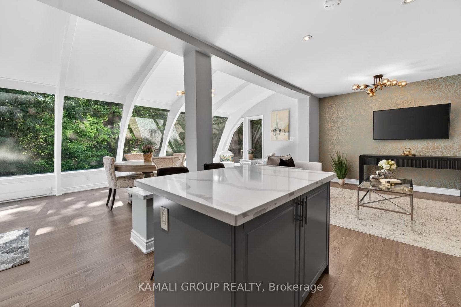 61 Lawnwood Court • Richmond Hill, ON photo 18