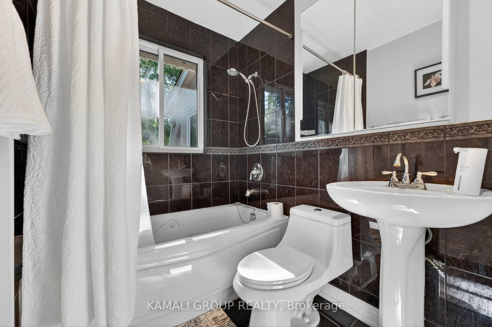 61 Lawnwood Court • Richmond Hill, ON photo 28