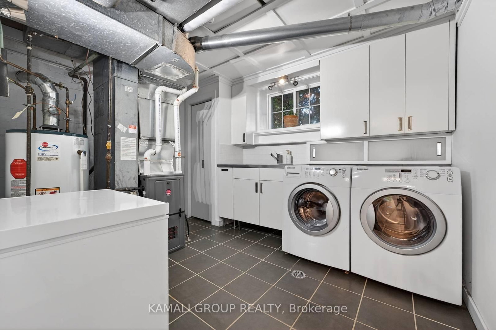 61 Lawnwood Court • Richmond Hill, ON photo 34