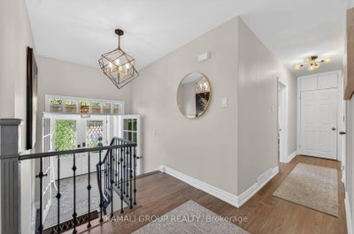 61 Lawnwood Court — photo 6