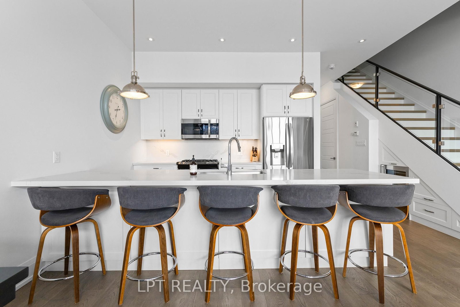 3661 Riva Avenue • Innisfil, ON photo 11