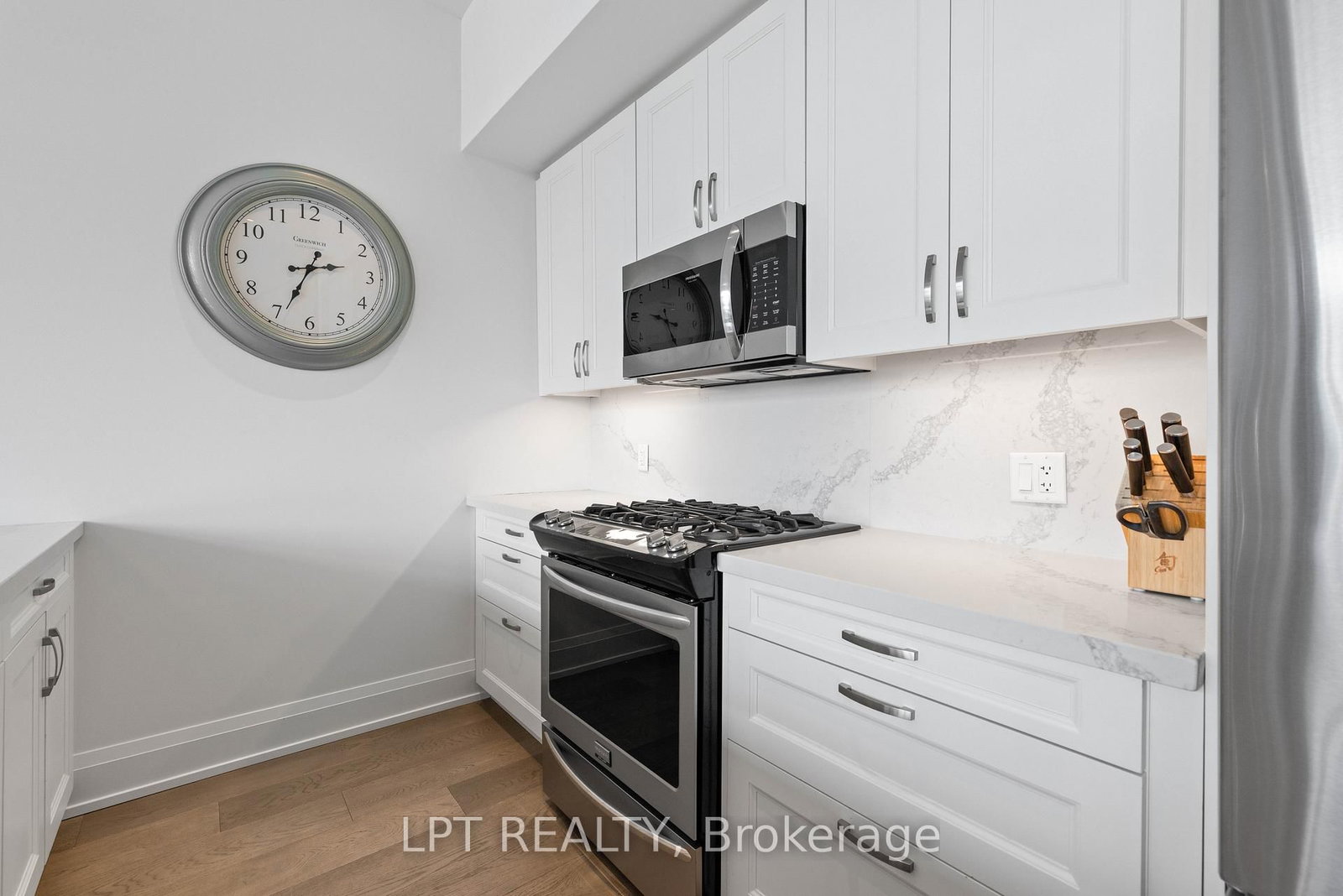 3661 Riva Avenue • Innisfil, ON photo 14
