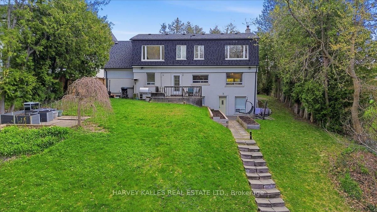 72 Walmer Road • Richmond Hill, ON photo 4