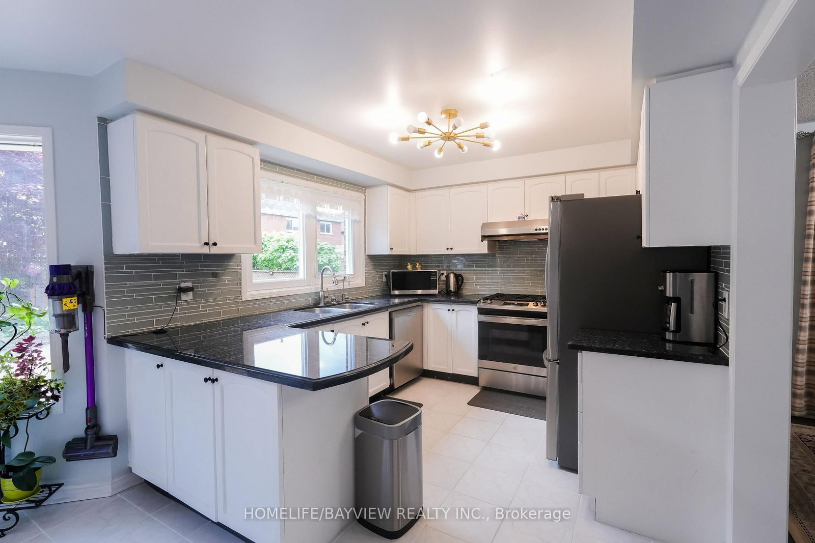 137 Widdifield Avenue • Newmarket, ON photo 22