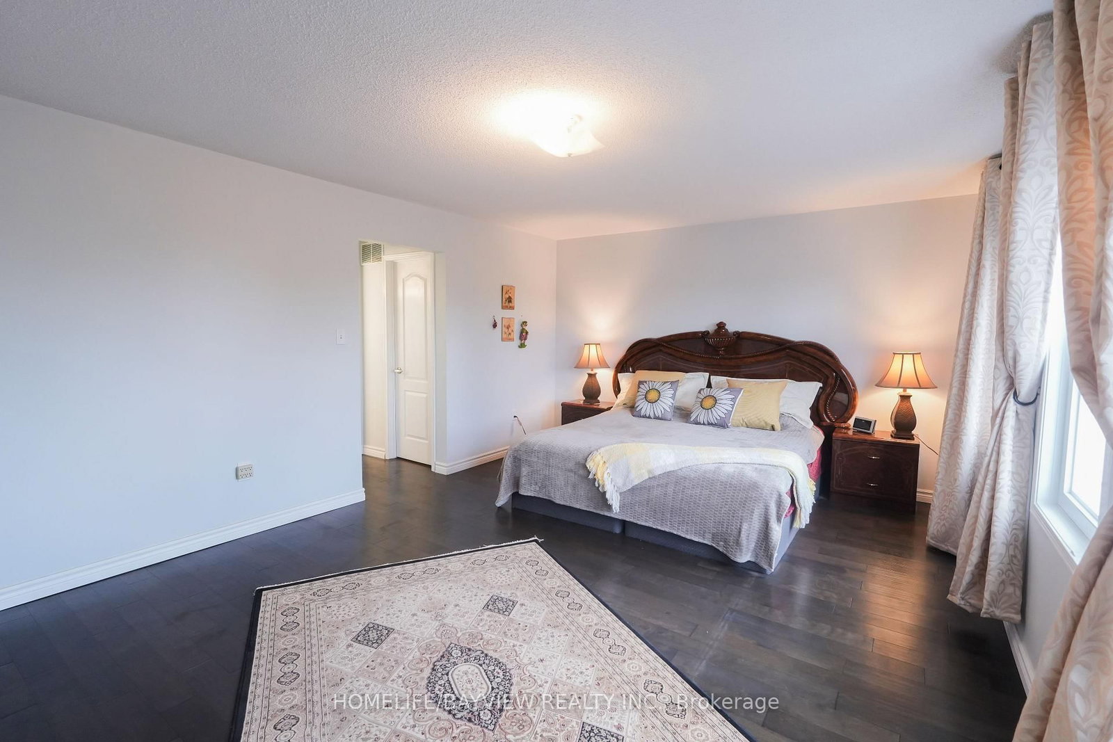 137 Widdifield Avenue • Newmarket, ON photo 43